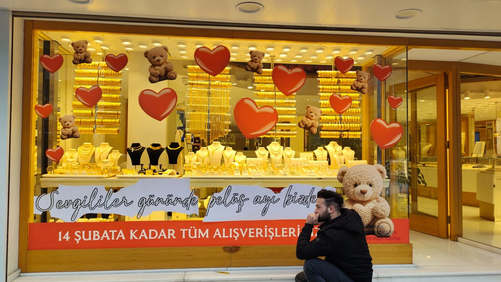 Mağaza cam giydirme gerçek saha uygulaması
