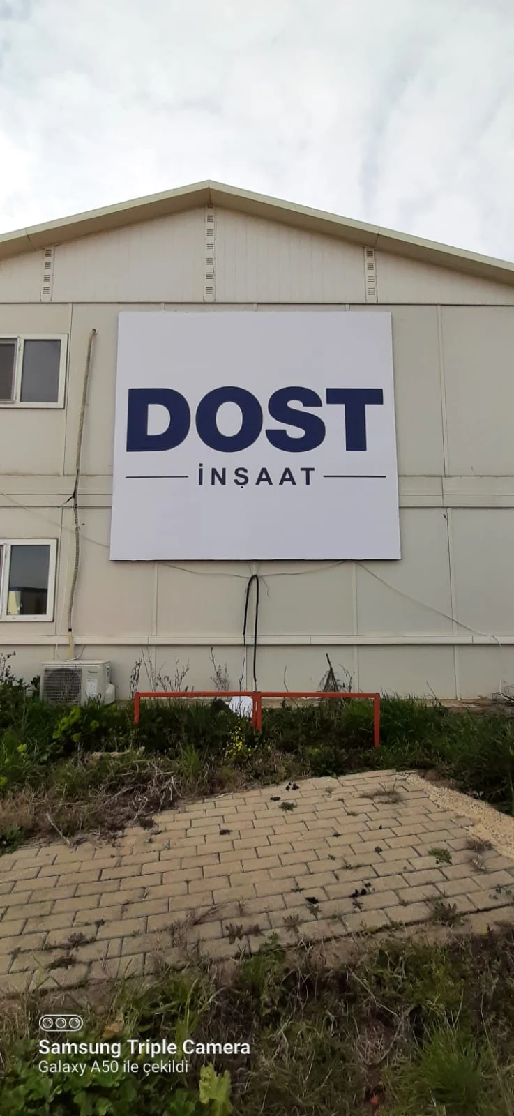 Dis mekan totem tabela gerçek saha uygulaması